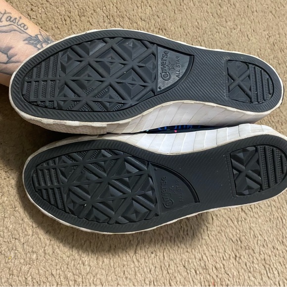 High-top UNT1TL3D-Not A Chuck Converse - Picture 4 of 6